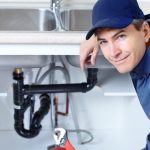 أهم خدمات الكشف عن تسربات المياه وعزل الخزانات والأسطح في مدينة الرياض