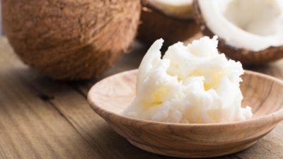 زبدات طبيعية مغذية: خيارات صحية من جوز الهند والمكسرات والكاجو 10 جوز الهند